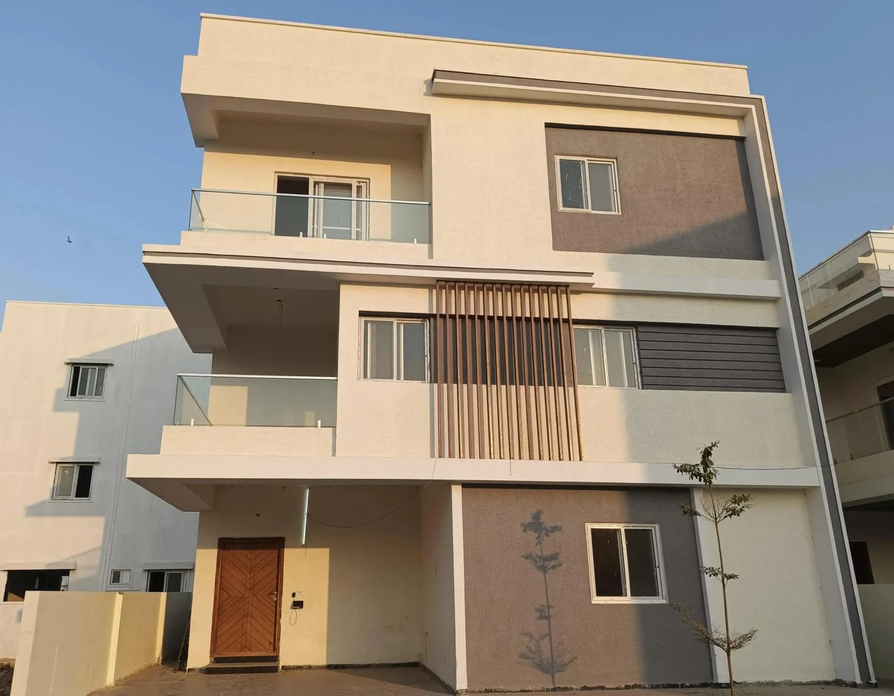 APR Praveens Golden Leaf