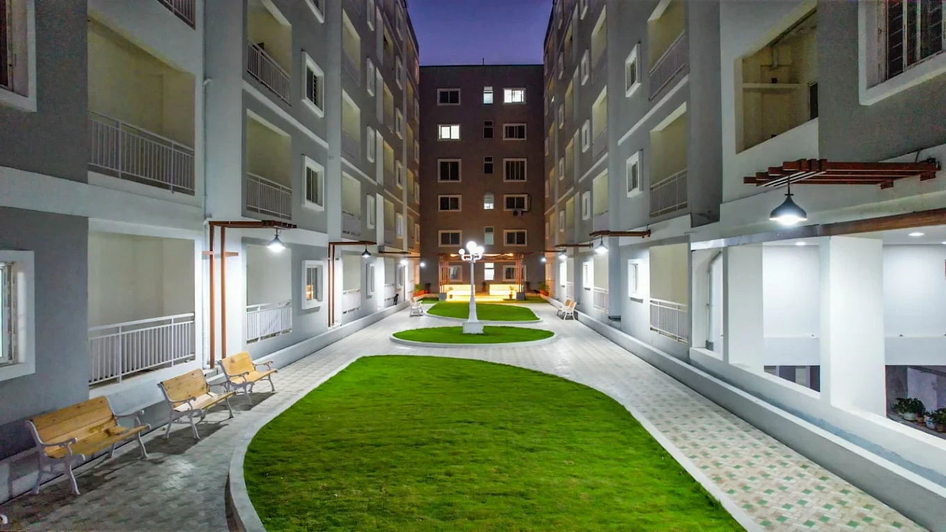 Endeco Lakeview Apartments